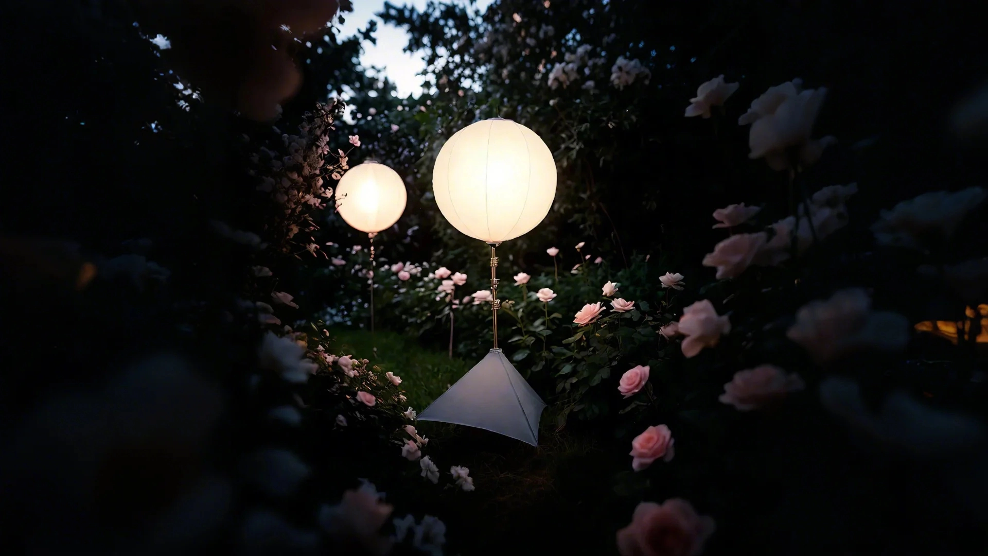 Wedding decoration balloon lighting