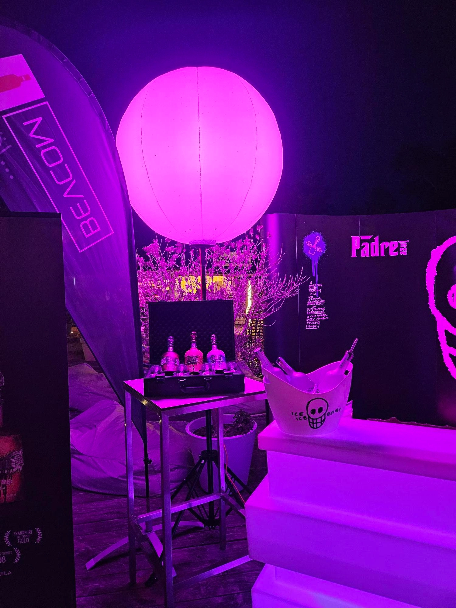 Blendfreier LED-Ballon-Lichtturm für gesellige Partys
